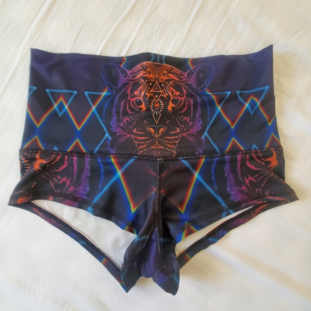 Yoga Shorts - Recycled Material!